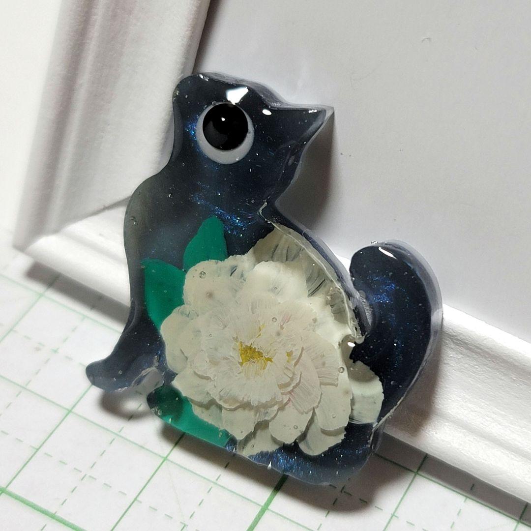 カヤ　　☪︎⋆☽様お取り置き　2/25まで　猫　レジンヘアゴム　ネイビー　花