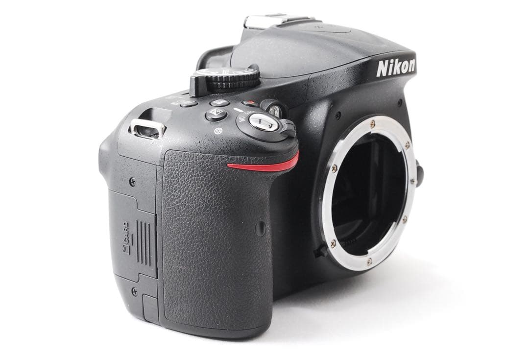 ✨低ショット数✨美品 Nikon D5200 標準レンズ スマホ転送 一眼レフ