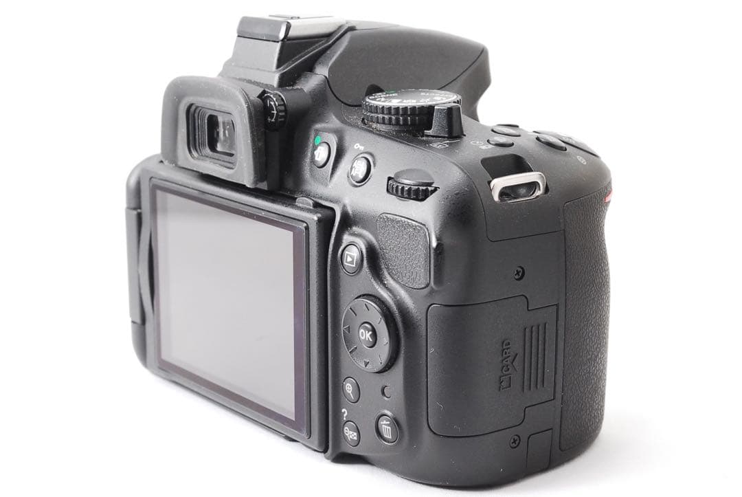 ✨低ショット数✨美品 Nikon D5200 標準レンズ スマホ転送 一眼レフ