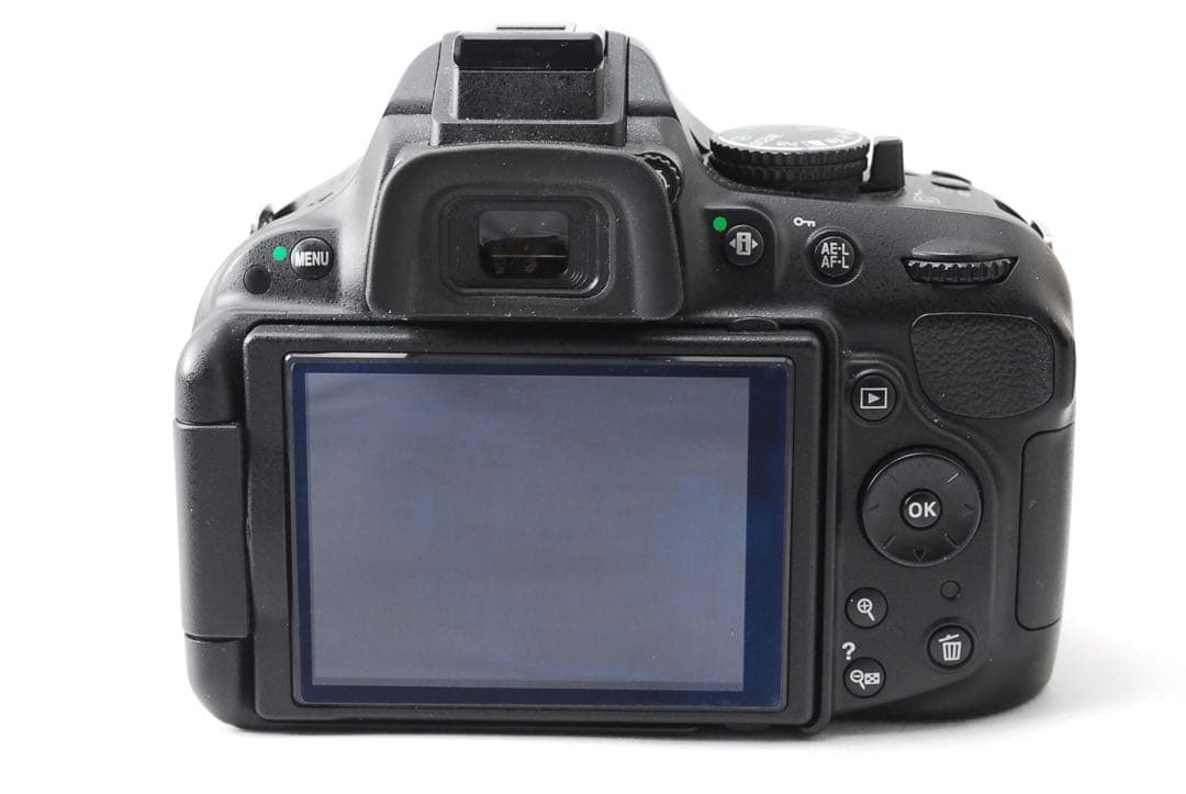 ✨低ショット数✨美品 Nikon D5200 標準レンズ スマホ転送 一眼レフ