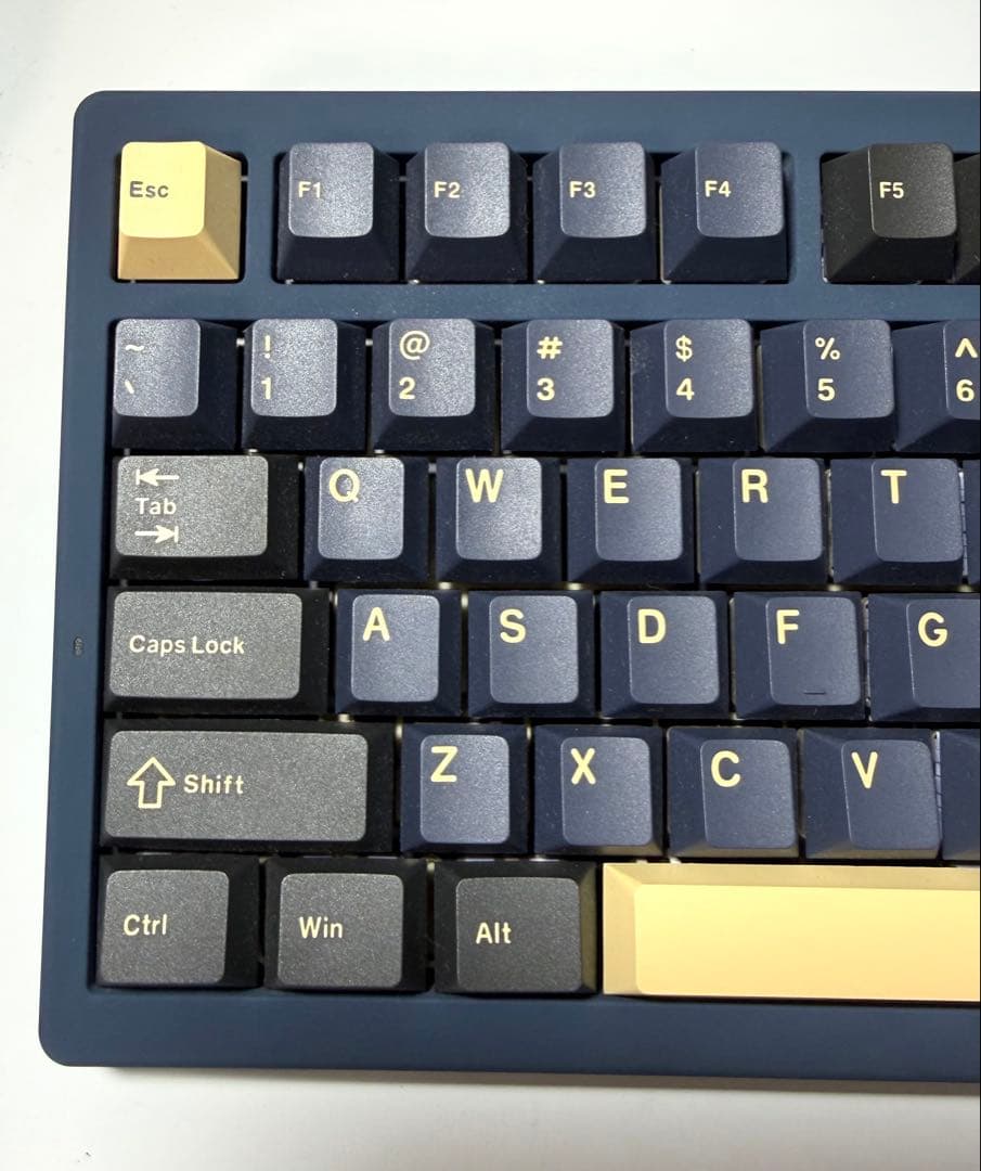 【美品】VGN ワイヤレス ゲーミングキーボード S99