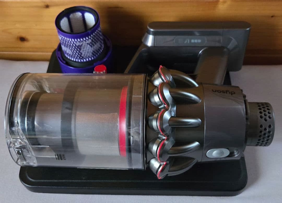 ★Dyson スティッククリーナー 本体+多機能アタッチメント+スタンド