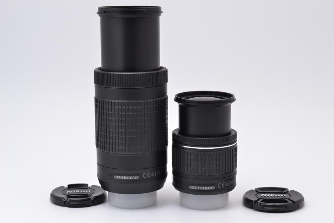 ■ ほぼ新品・S数極少 ■ ニコン　Nikon D5600 ダブルズームキット