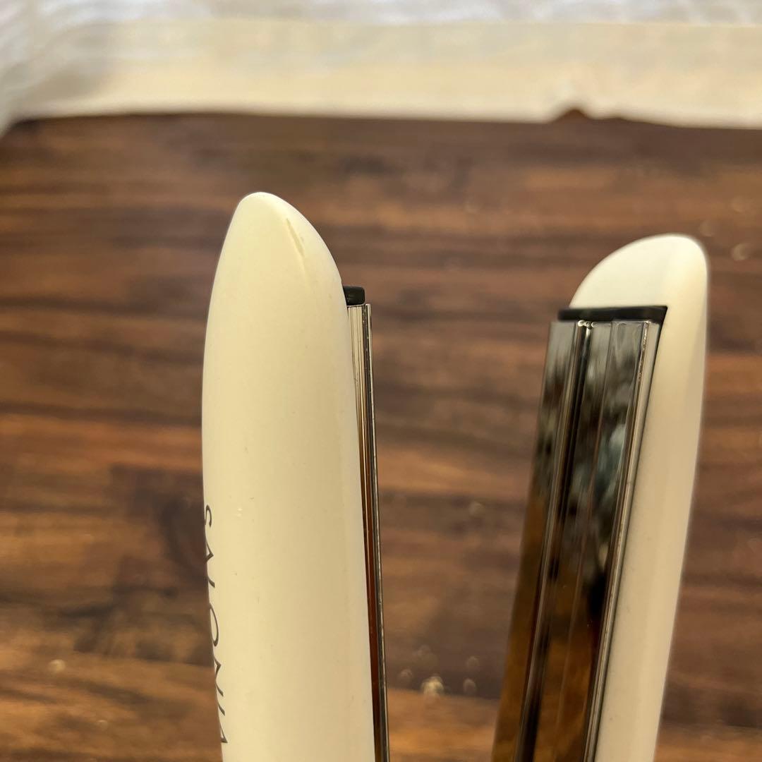 サロニア スチームモイスチャーストレートアイロン ホワイト