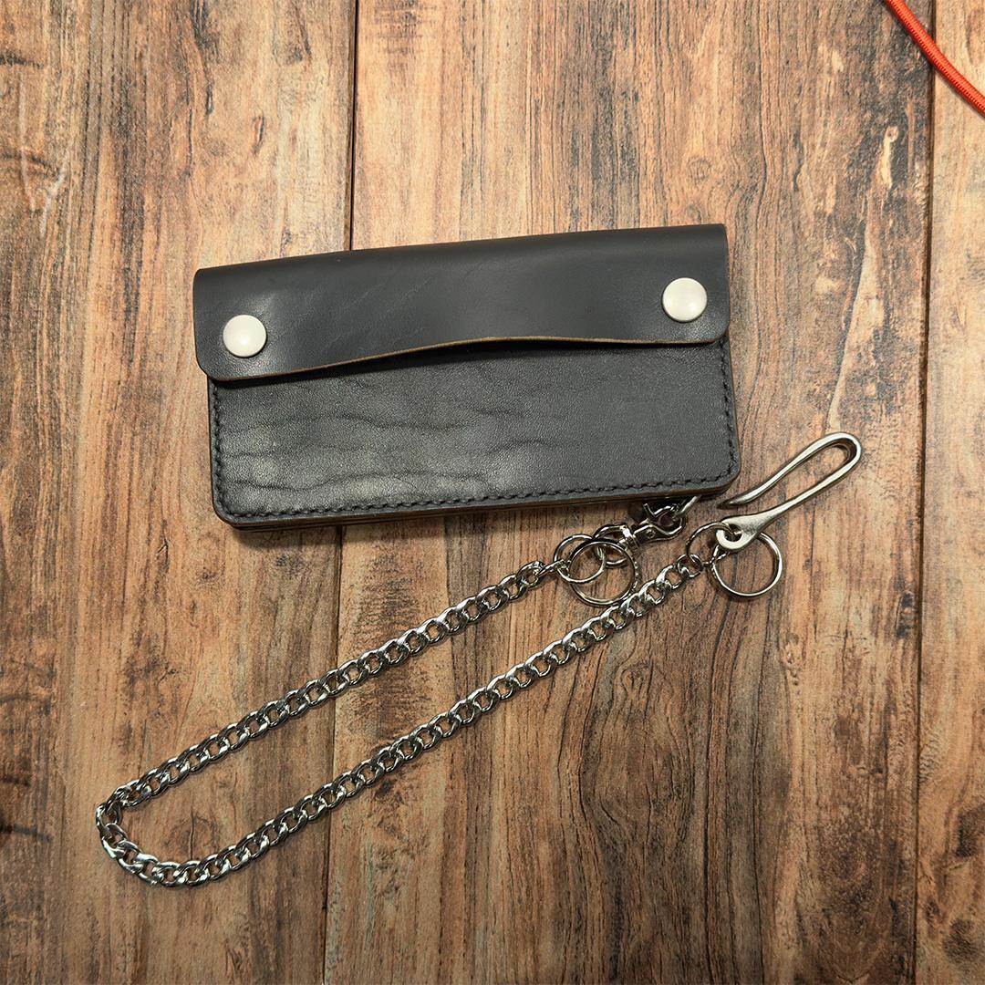 マリアム・ホースバット｜茶芯ブラック｜クラシカル・トラッカーウォレット