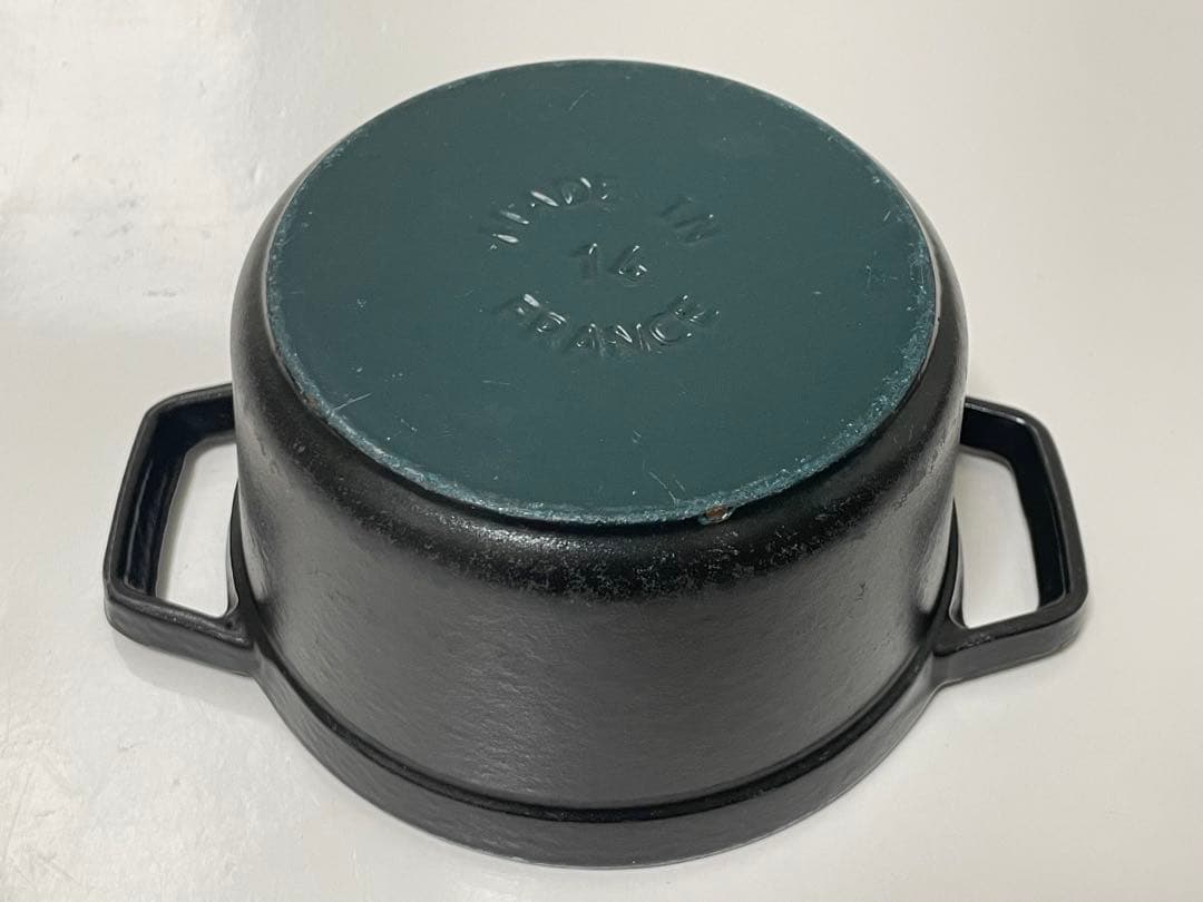 ストウブ　ココット　ラウンド14cm