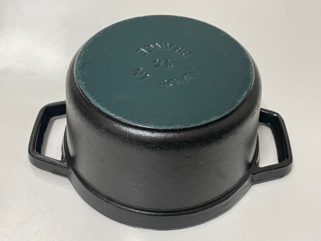 ストウブ　ココット　ラウンド14cm