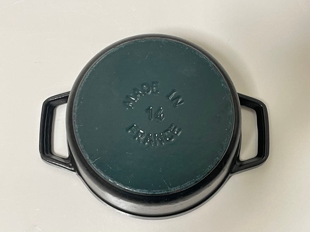 ストウブ　ココット　ラウンド14cm