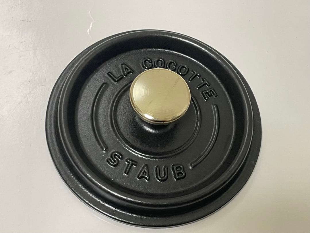 ストウブ　ココット　ラウンド14cm