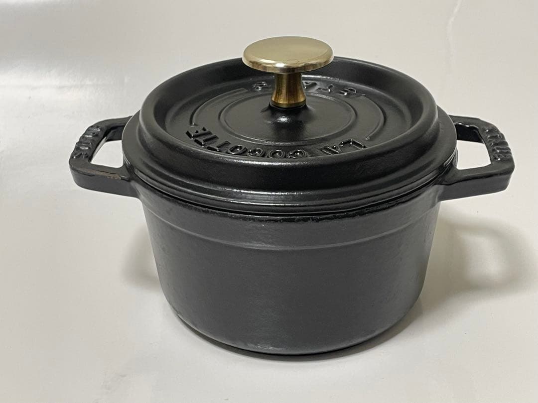 ストウブ　ココット　ラウンド14cm