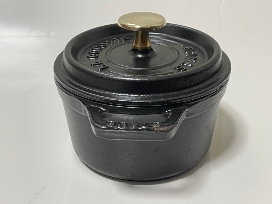 ストウブ　ココット　ラウンド14cm