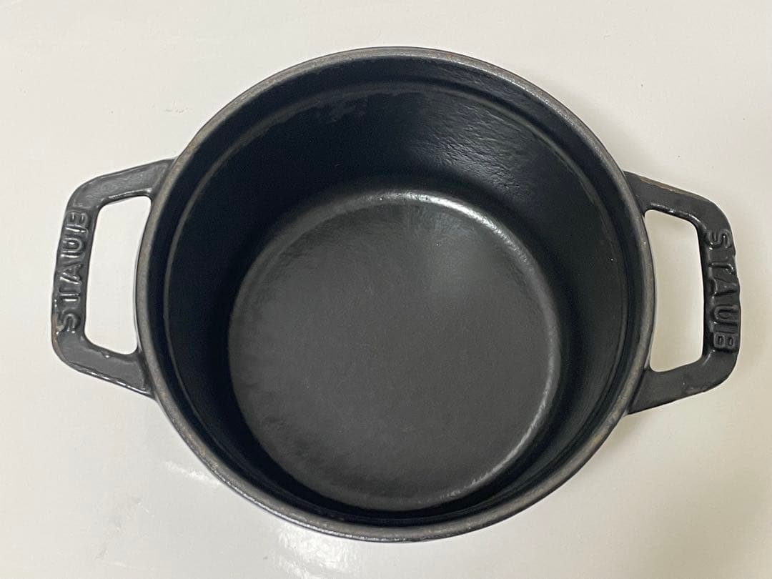 ストウブ　ココット　ラウンド14cm