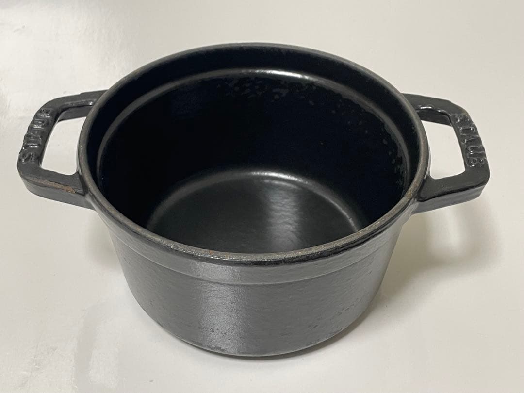 ストウブ　ココット　ラウンド14cm