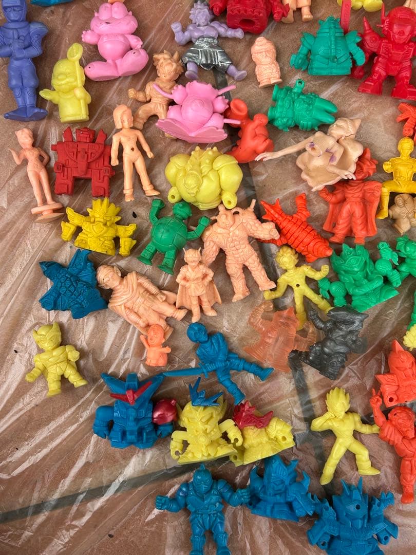 【匿名配送】クレヨンしんちゃん　まとめて キン消し ドラゴンボール　キンケシ　珍