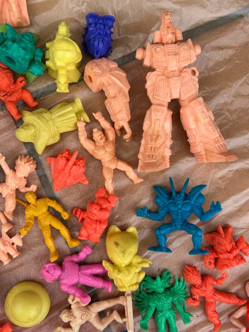 【匿名配送】クレヨンしんちゃん　まとめて キン消し ドラゴンボール　キンケシ　珍