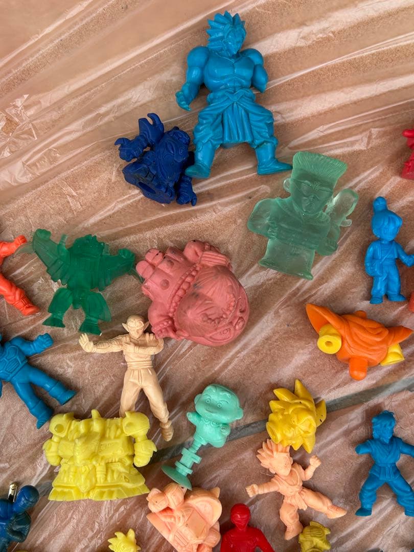 【匿名配送】クレヨンしんちゃん　まとめて キン消し ドラゴンボール　キンケシ　珍