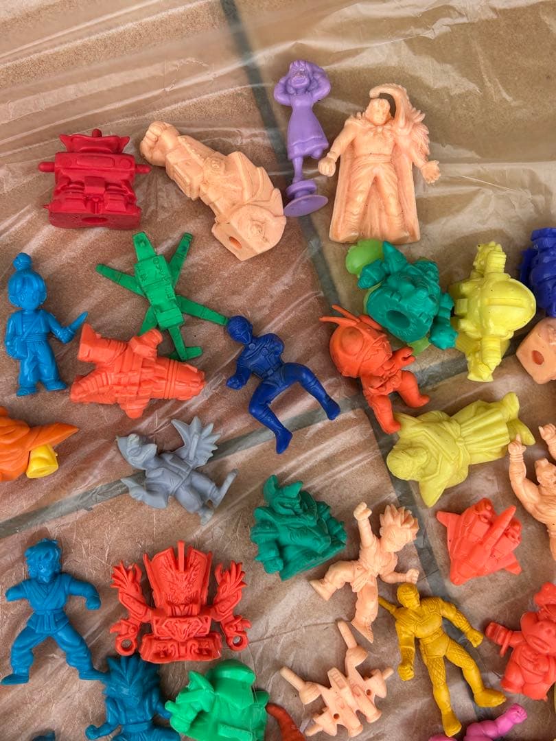 【匿名配送】クレヨンしんちゃん　まとめて キン消し ドラゴンボール　キンケシ　珍