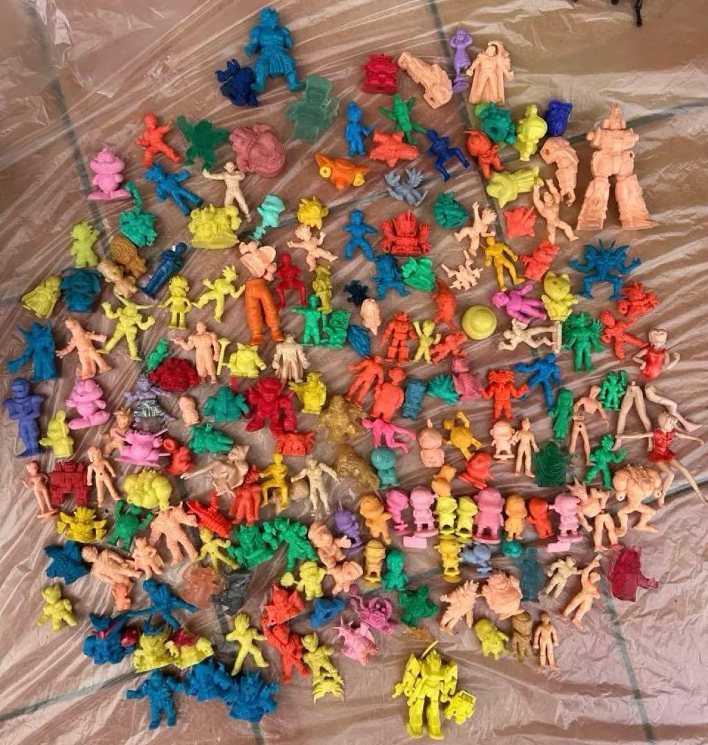 【匿名配送】クレヨンしんちゃん　まとめて キン消し ドラゴンボール　キンケシ　珍