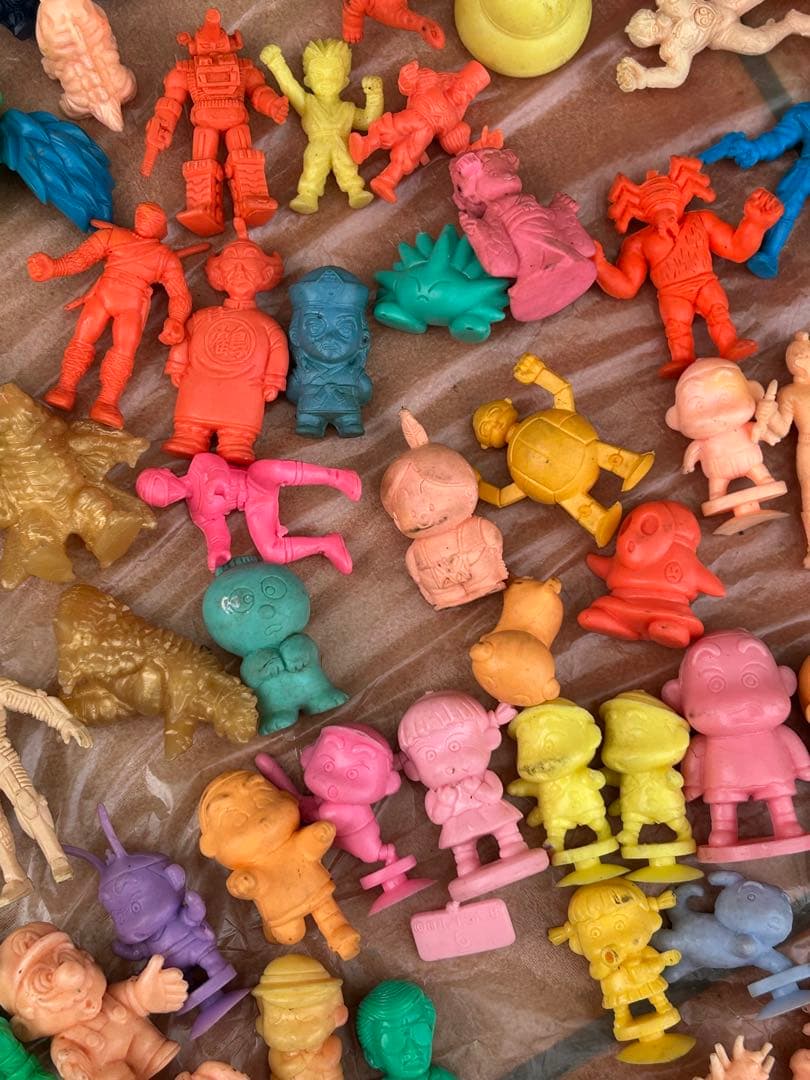 【匿名配送】クレヨンしんちゃん　まとめて キン消し ドラゴンボール　キンケシ　珍