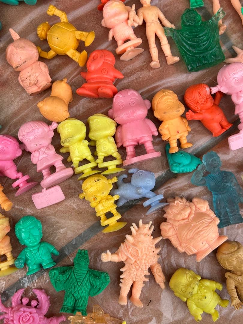 【匿名配送】クレヨンしんちゃん　まとめて キン消し ドラゴンボール　キンケシ　珍