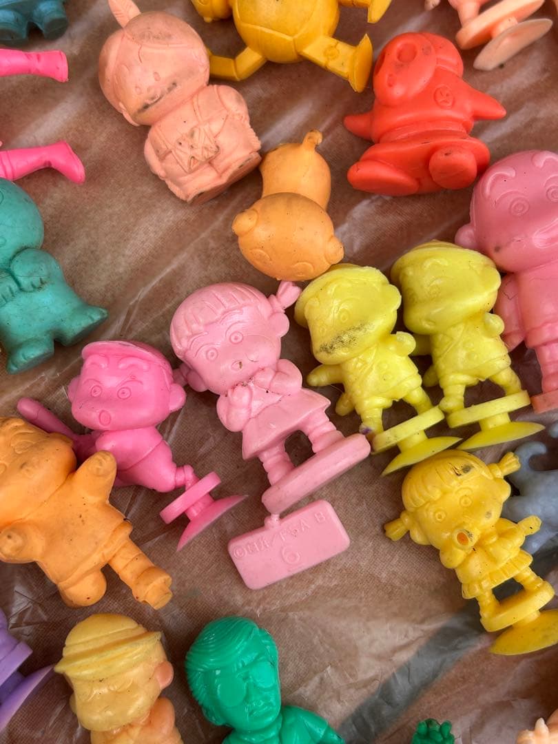 【匿名配送】クレヨンしんちゃん　まとめて キン消し ドラゴンボール　キンケシ　珍