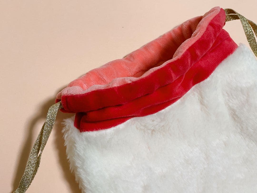 ソフィーエショコラ ポチャッコ サンリオ 伊勢丹 ファー 巾着ポーチ コラボ