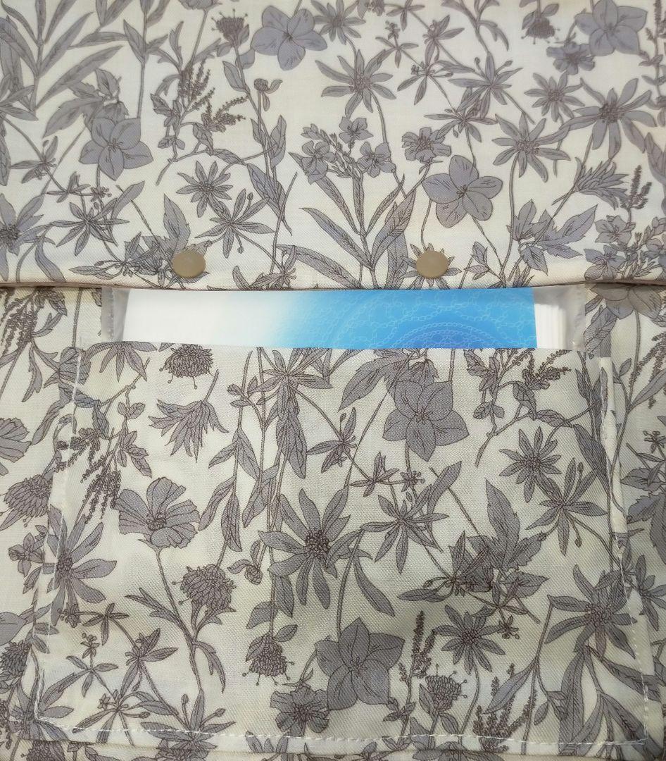 ありちゃん様♡オーダー　抱っこ紐　ヌナカドルクリック　よだれカバー