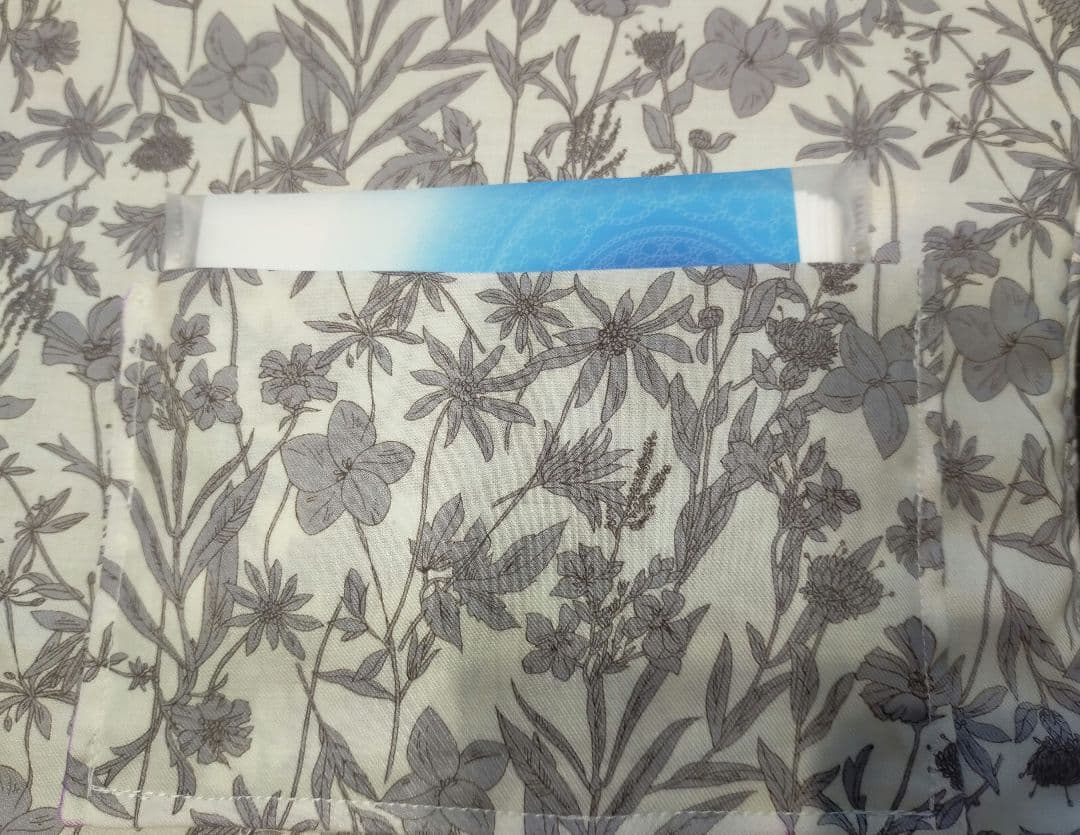 ありちゃん様♡オーダー　抱っこ紐　ヌナカドルクリック　よだれカバー