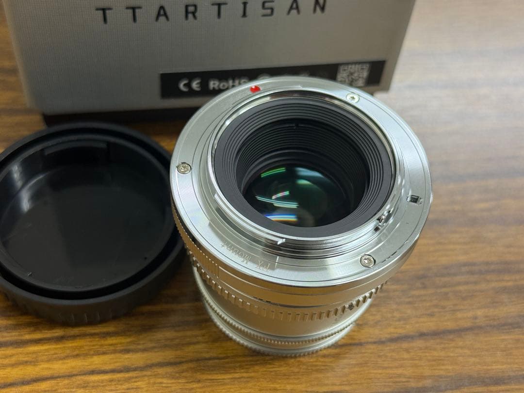 TTArtisan 35mm f/1.4 シルバー レンズ