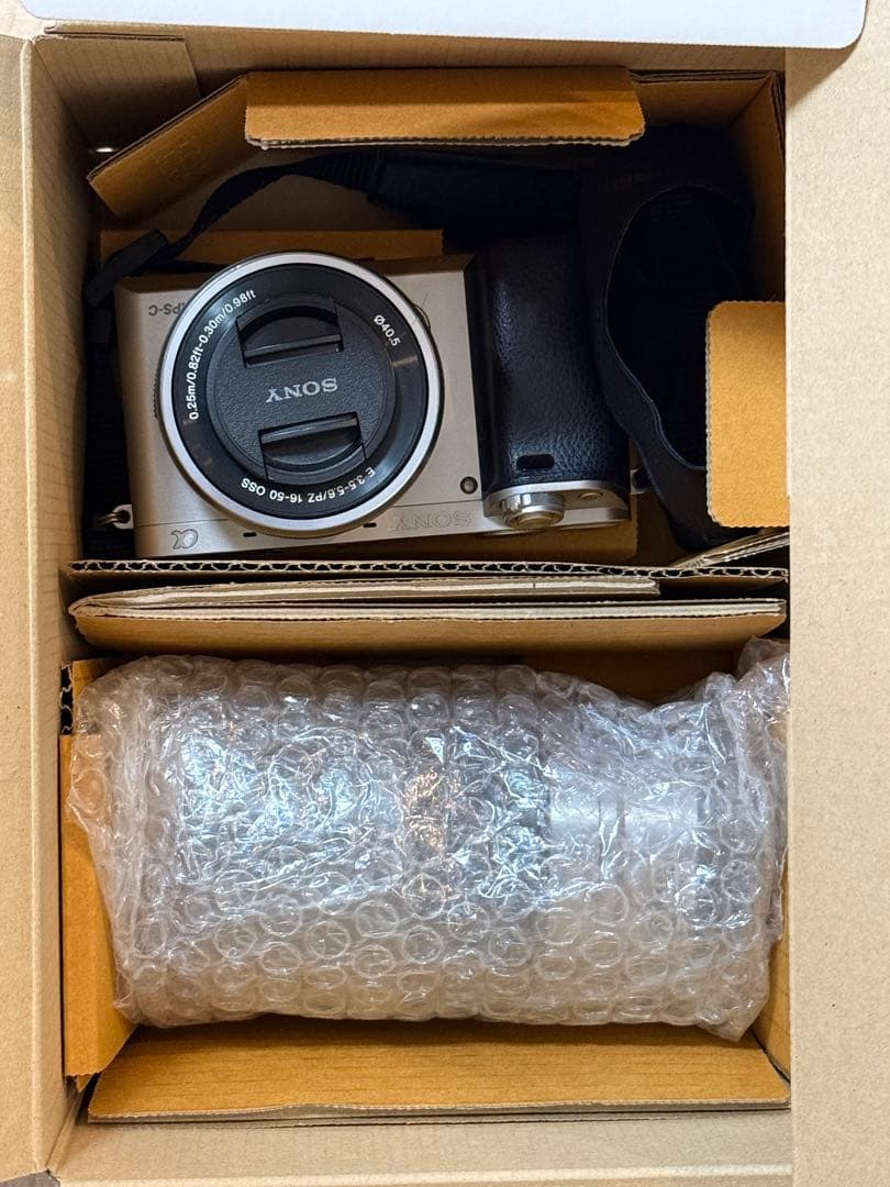 SONY α 6000 ダブルズームレンズキット ILCE-6000Y