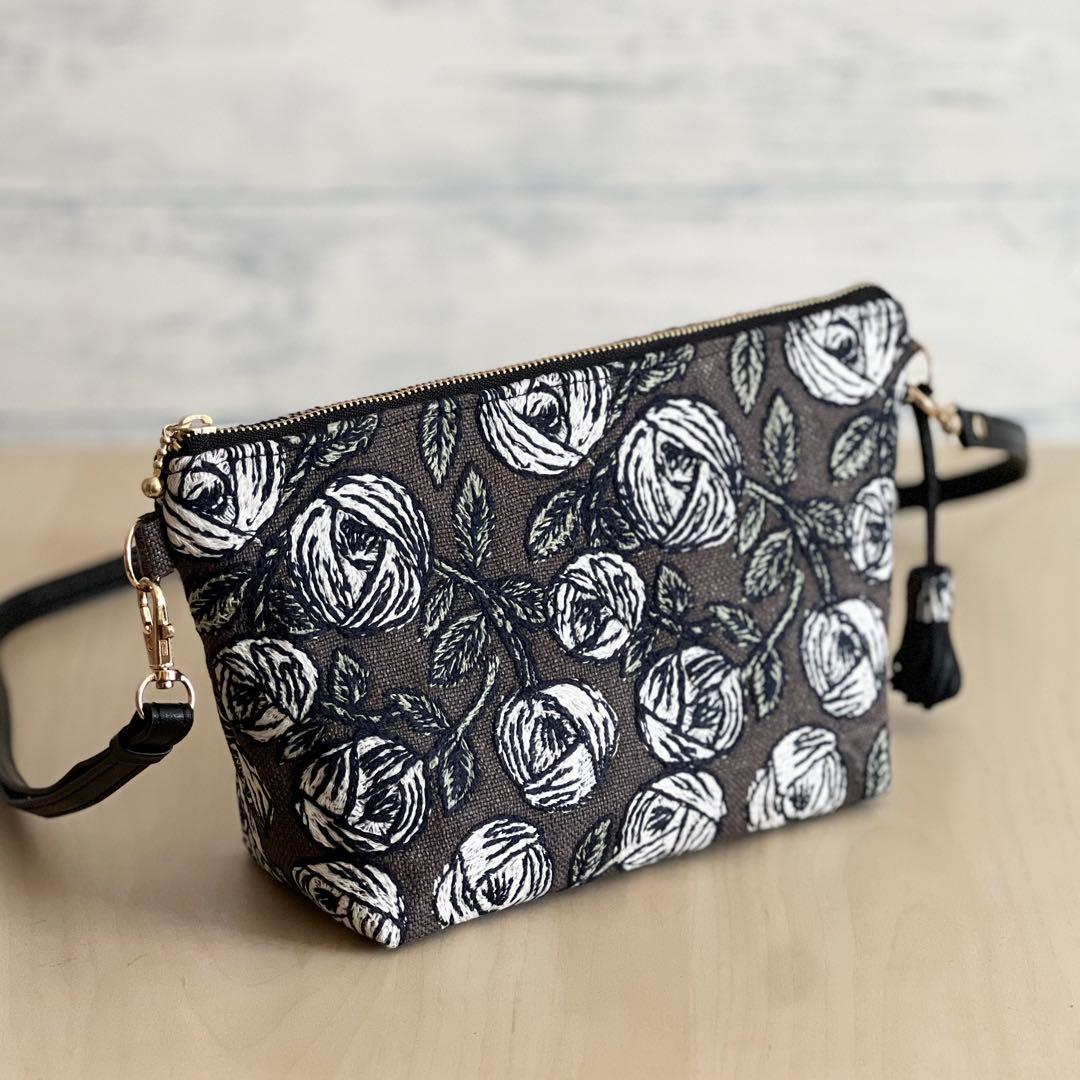 ミナペルホネン rosy brownショルダーバッグMB601-041