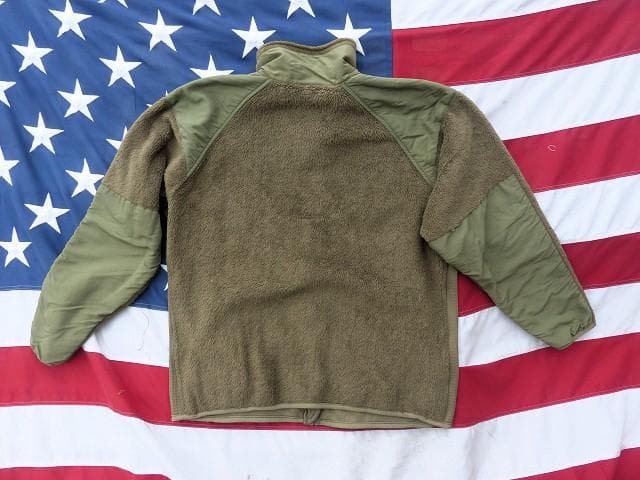 米軍実物　ポーラテックフリースジャケット　L-R　コヨーテ　ECWCS　162
