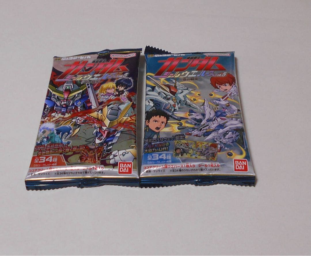 最新弾　機動戦士ガンダムシールウエハースvol.５～命の瞬光　全３４種フルコンプ
