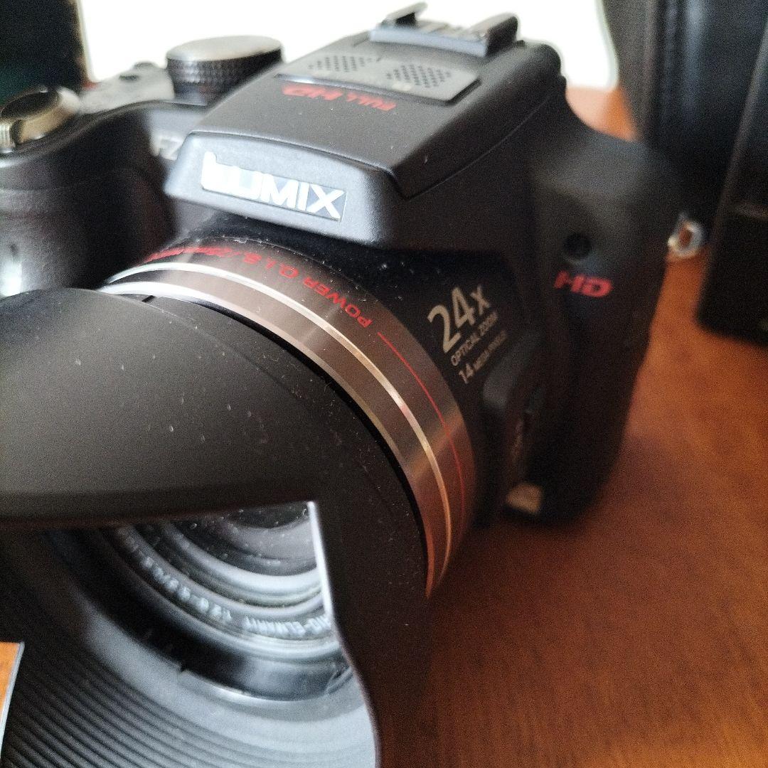 PANASONIC LUMIX FZ100 美品　バッテリー充電器付き