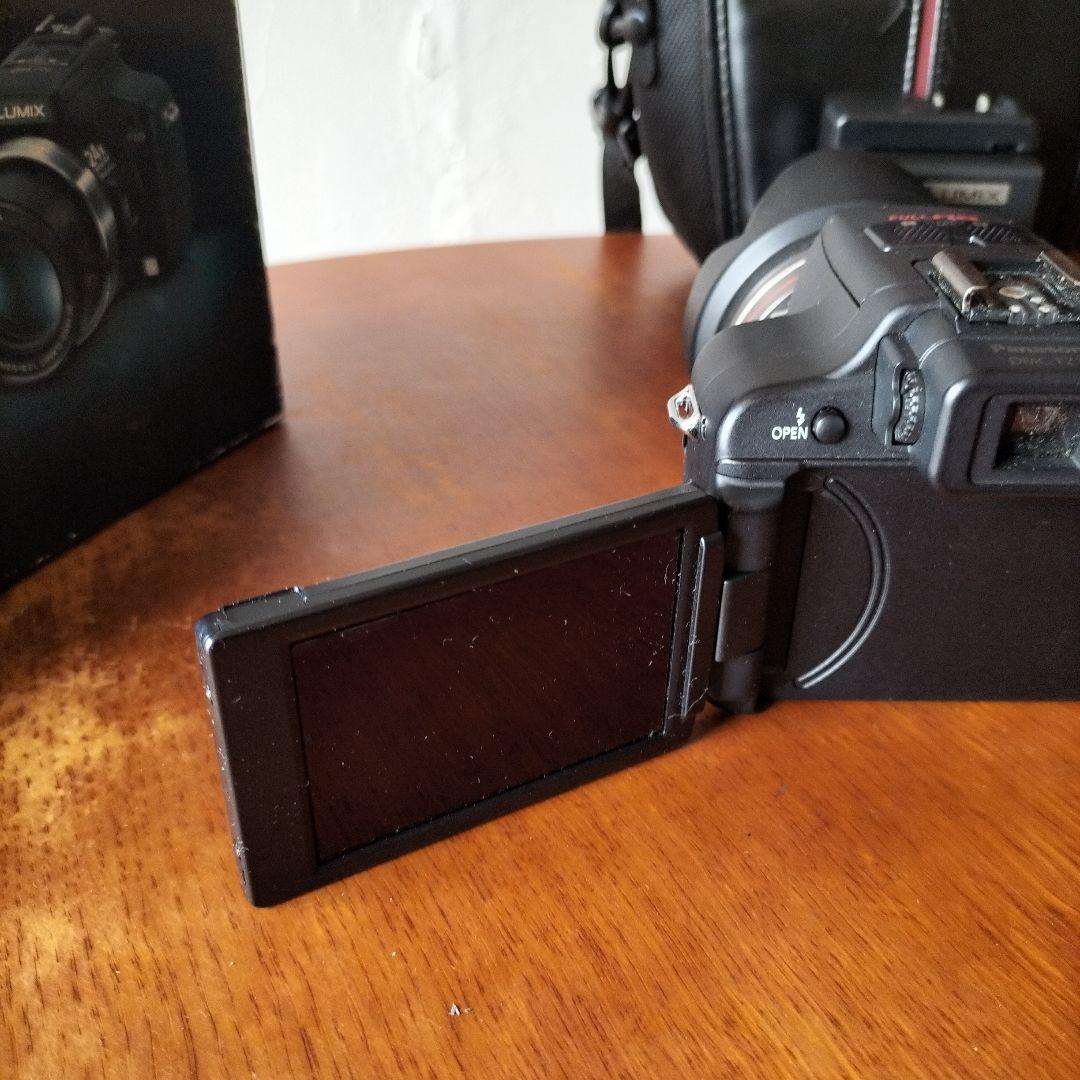 PANASONIC LUMIX FZ100 美品　バッテリー充電器付き