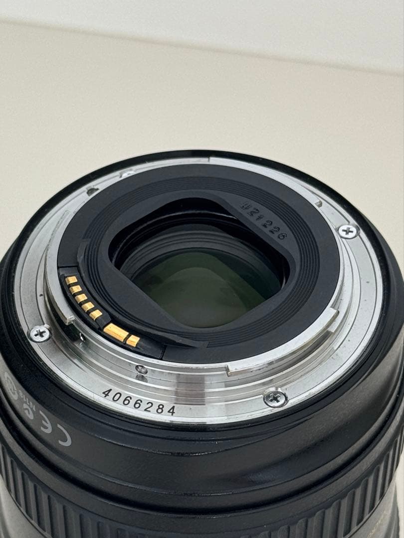 Canon EF24-105mm F4L IS USM ズームレンズ フード付