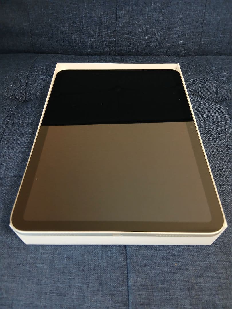 Apple iPad シルバー　第10世代