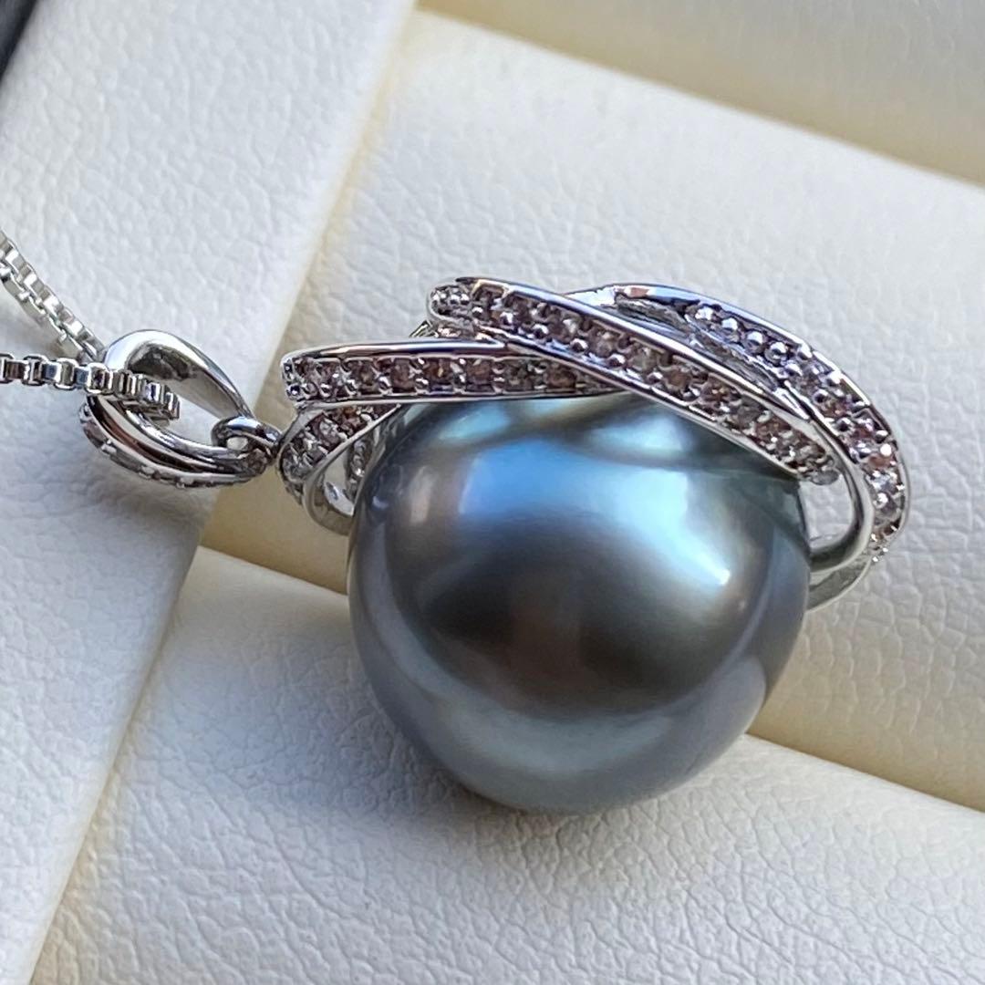 本真珠　南洋黒蝶真珠ネックレストップ　12.6mmダークグリーンPT817