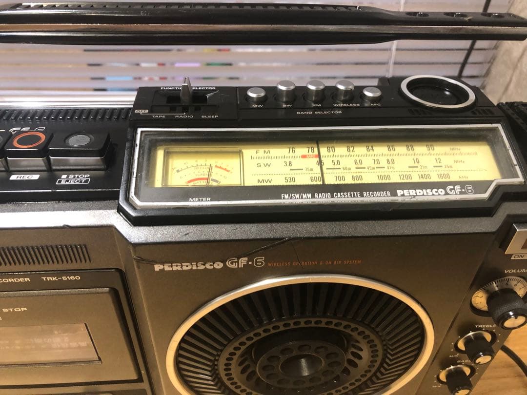 日立　TRK-5160ラジオ FM SW MW