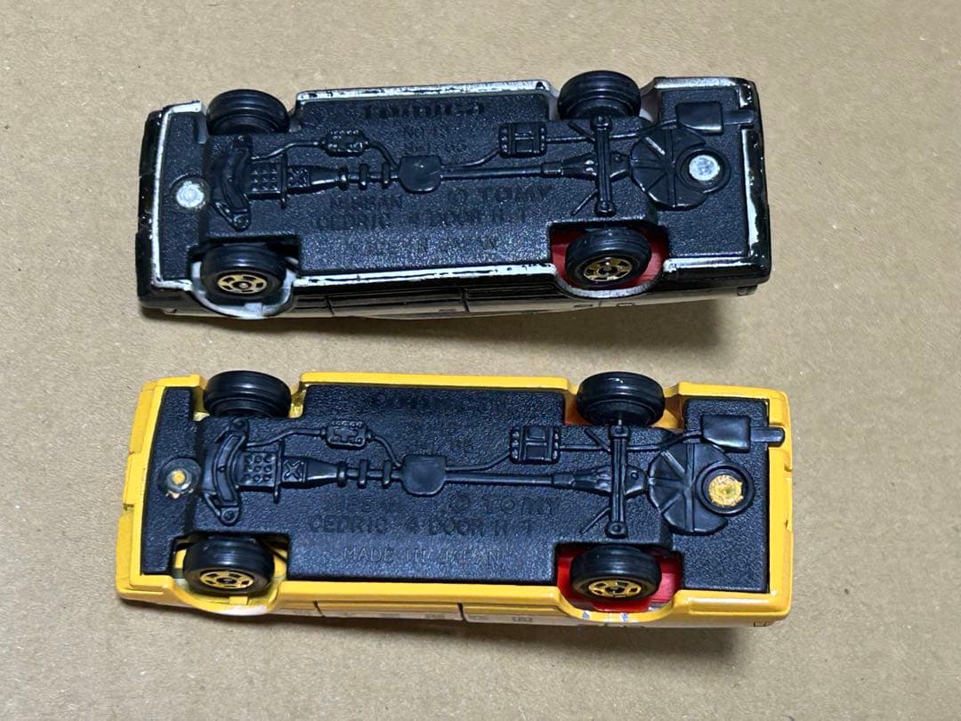 日本製 トミカ ニッサン セドリック 4ドアハードトップ 2台セット Y30