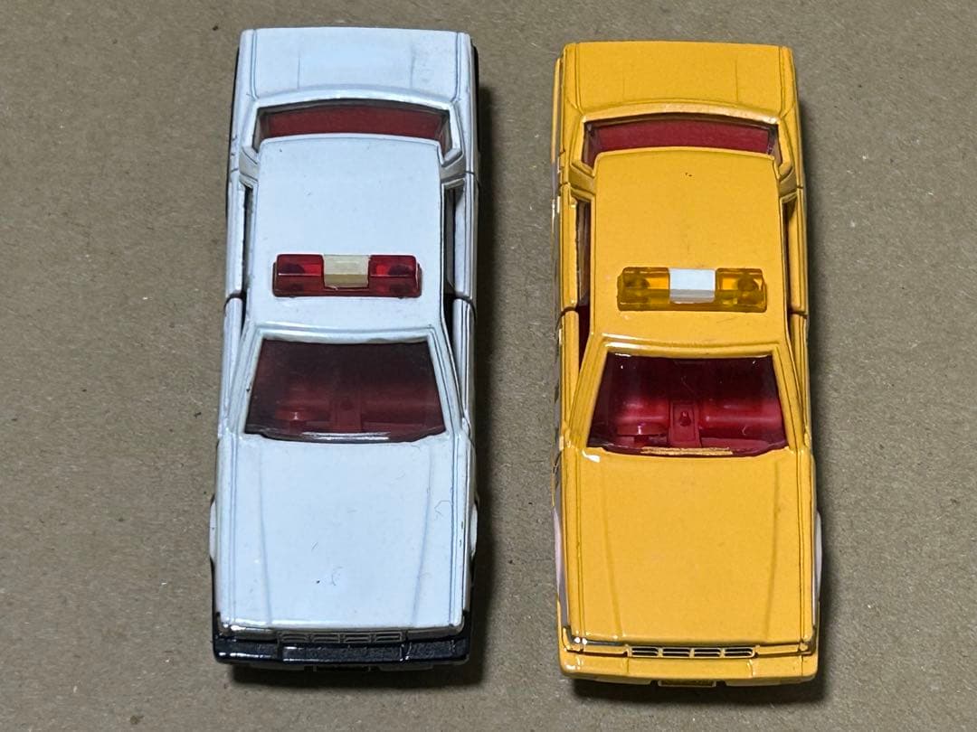 日本製 トミカ ニッサン セドリック 4ドアハードトップ 2台セット Y30