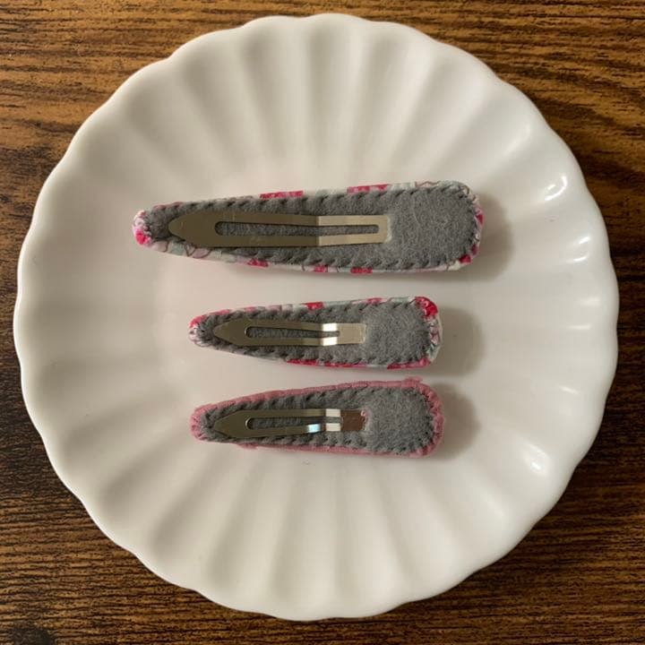 【66】リバティプリント使用　ハンドメイド　パッチンピン　ヘアピン　3個セット