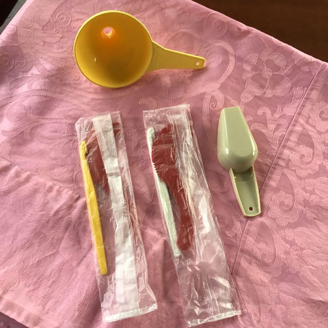 タッパーウェア　ローストチキン用　ジュレカップ　粉ふるい　シリコンベーキンシート