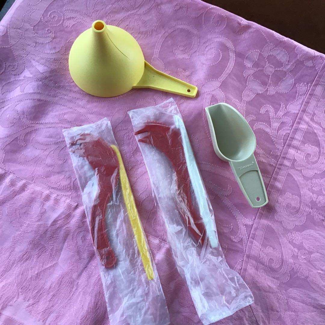 タッパーウェア　ローストチキン用　ジュレカップ　粉ふるい　シリコンベーキンシート