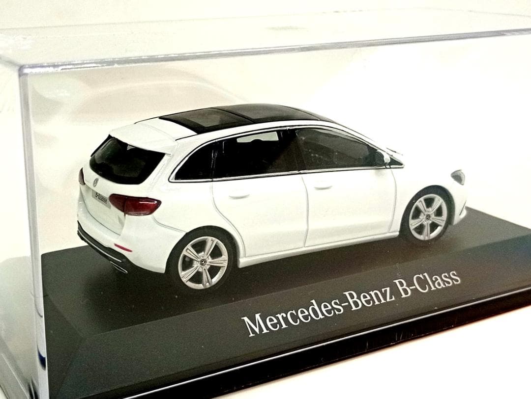 ヘルパ 1/43 メルセデス ベンツ Bクラス W247 2018 ホワイト
