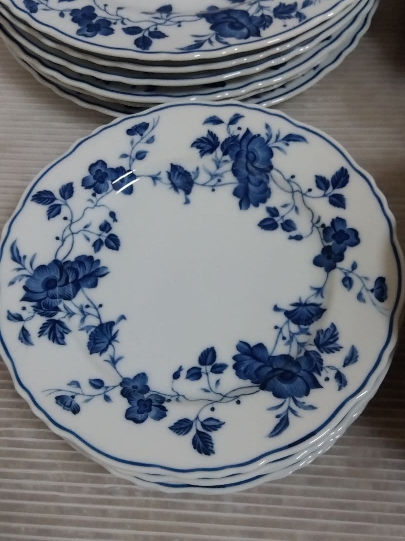 ロイヤルマイセン　カップ＆ソーサー、ボウル、プレート　36pc