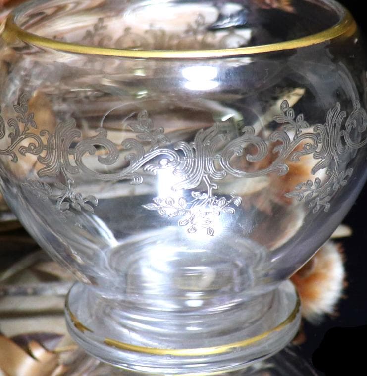 オールド・バカラ 1900年 金彩エッチング 花つなぎ文蓋物 イバラ 小物入れ