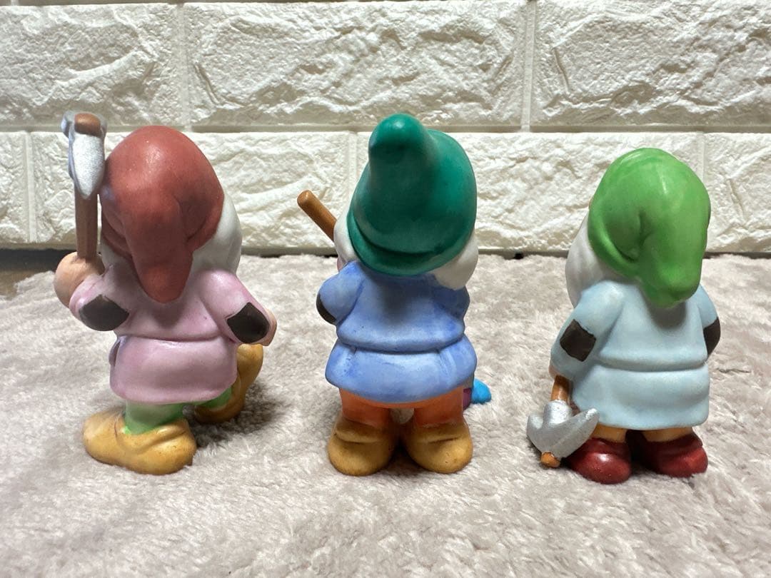 ✨レア❤️✨白雪姫　7人のこびと 陶器製 置物 ディズニーストア　8体セット　美品