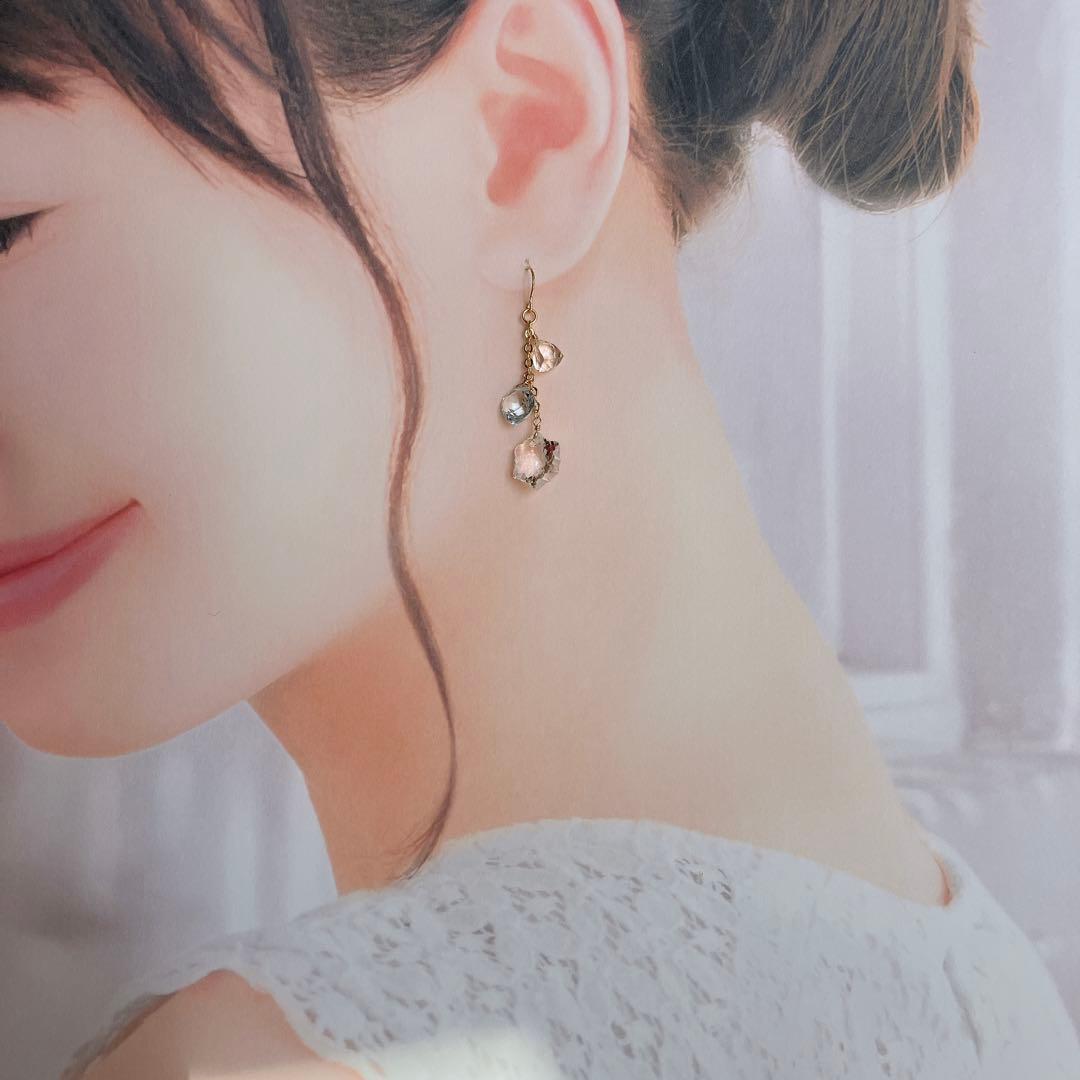 ポメころび◆ラスト1点✧雪の結晶✧水晶×スカイブルートパーズピアス