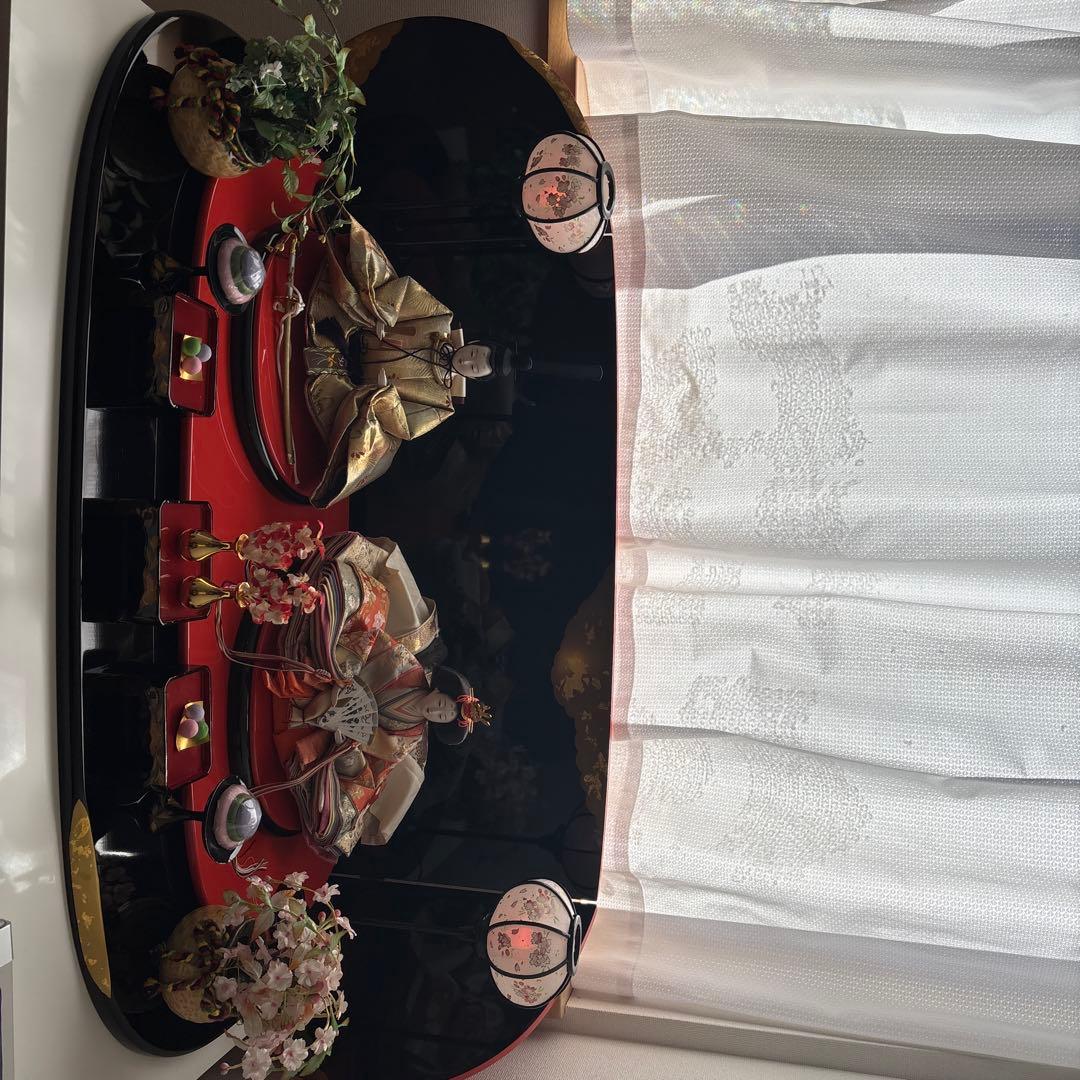 伝統的な雛人形セット